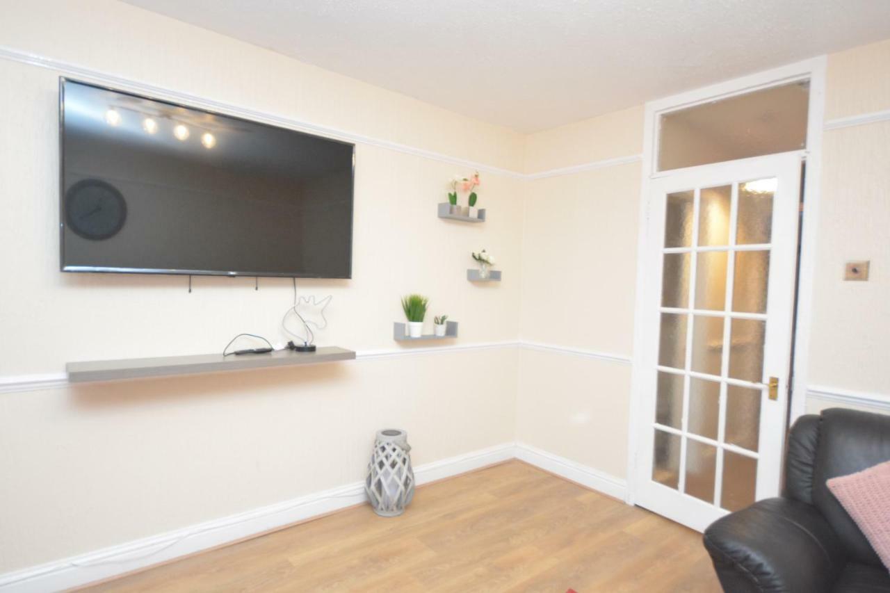 Four Bedroom Townhouse 12 Minutes Walk To Excel Exhibition Centre London Exterior photo