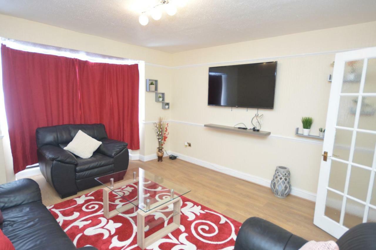 Four Bedroom Townhouse 12 Minutes Walk To Excel Exhibition Centre London Exterior photo