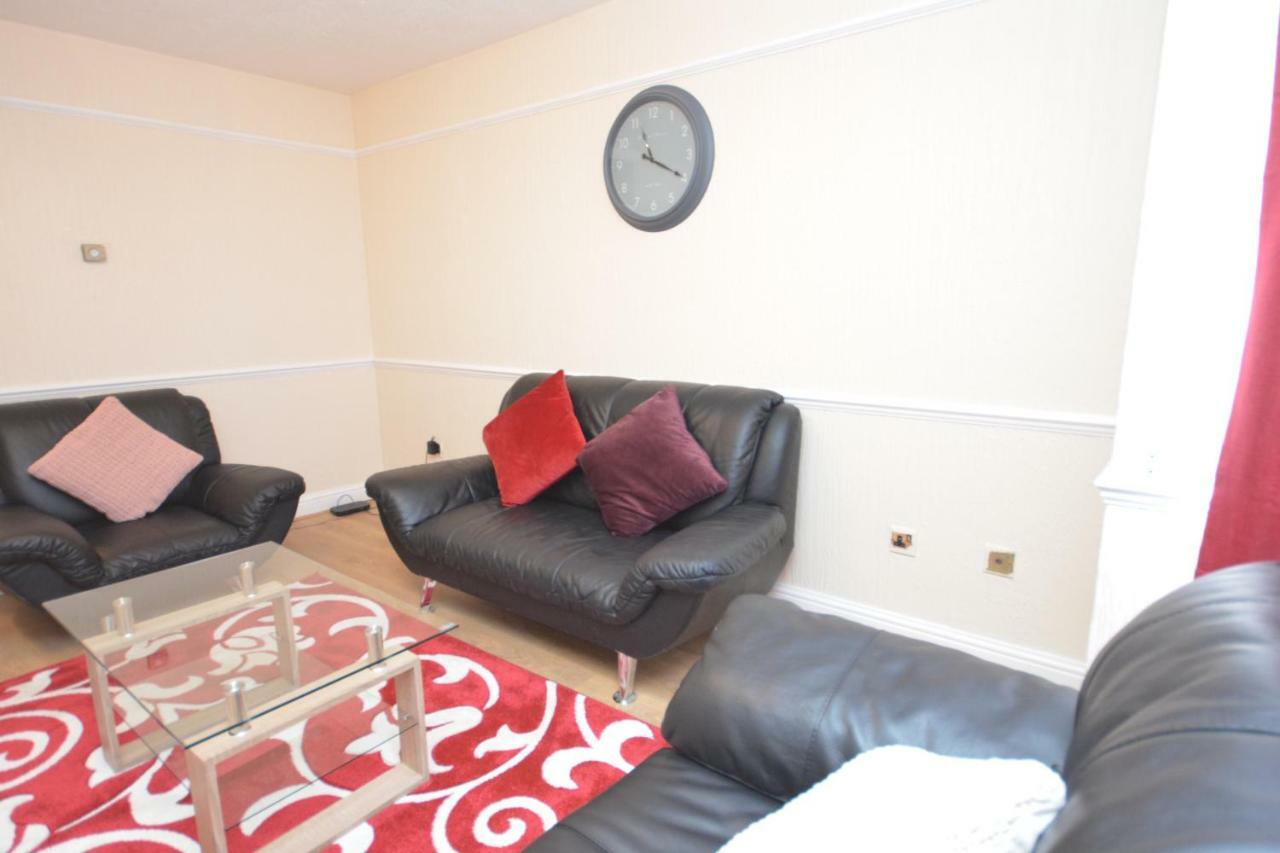 Four Bedroom Townhouse 12 Minutes Walk To Excel Exhibition Centre London Exterior photo