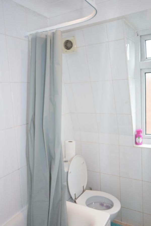 Four Bedroom Townhouse 12 Minutes Walk To Excel Exhibition Centre London Exterior photo