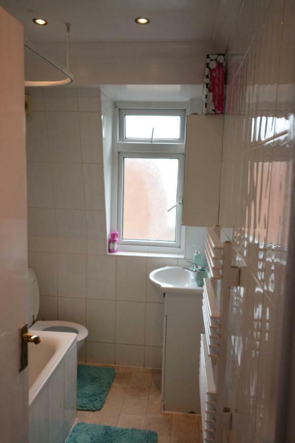 Four Bedroom Townhouse 12 Minutes Walk To Excel Exhibition Centre London Exterior photo